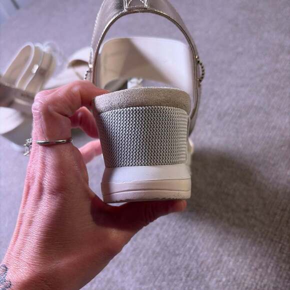 Pierre Dumas Lyra Wedge Sandals for Women in Nude - Picture 4 of 7